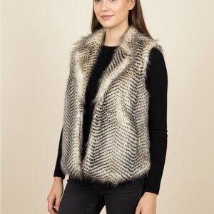 Francesca's Collections Faux Fur Vest cream and brown/black Small